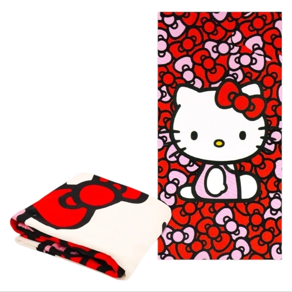 Hello Kitty Super Soft Absorbent Fade Resistant Beach Towel 27" x 54" - Picture 2 of 5